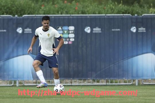 问鼎娱乐官方网站-2025年世俱杯利物浦战绩分析及未来比赛展望